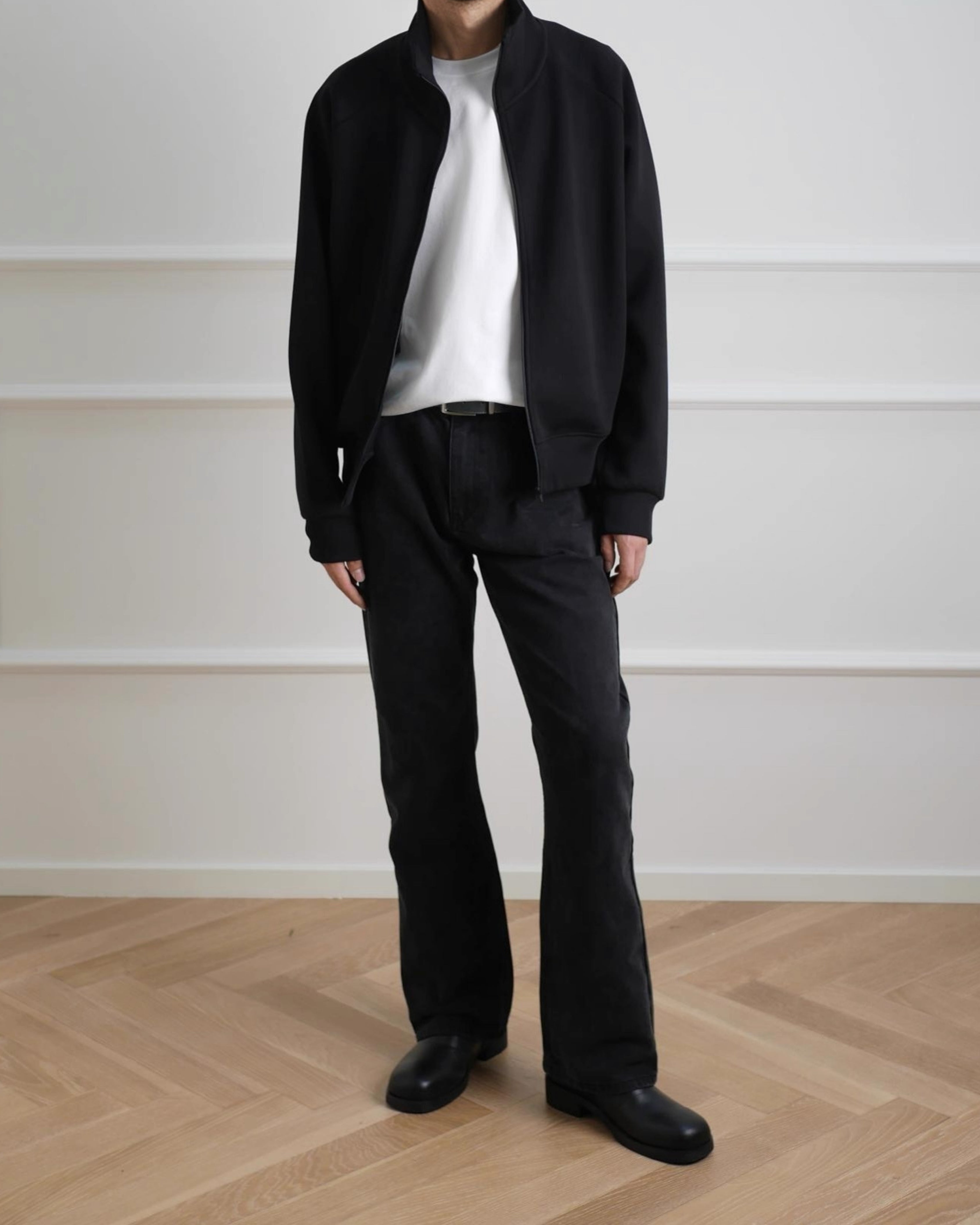 2021M Regular Fit Mid Rise Wide Leg Jeans