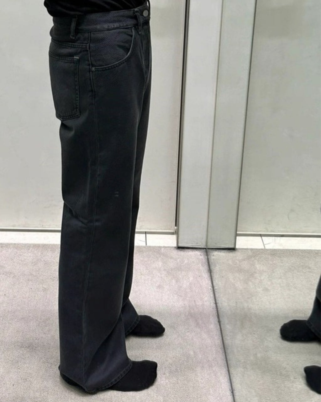 Acne Studios 2021M Regular Fit Mid Rise Wide Leg Jeans